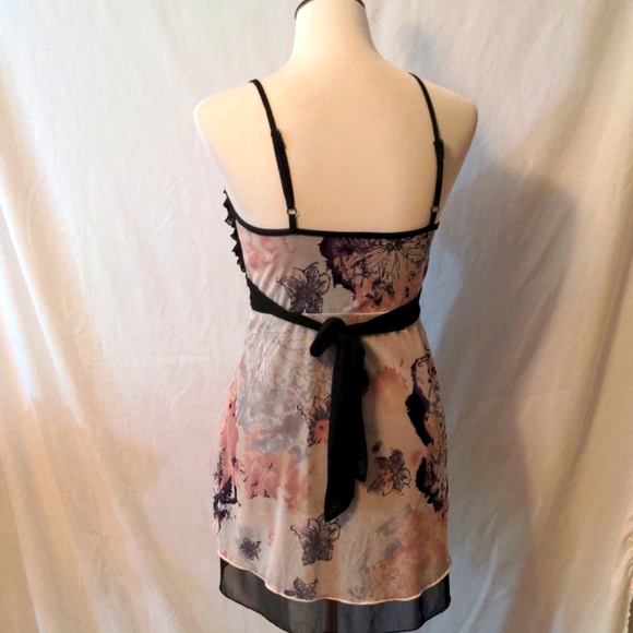 V Neck Floral Strap Date Night Tank - Picture 2 of 10